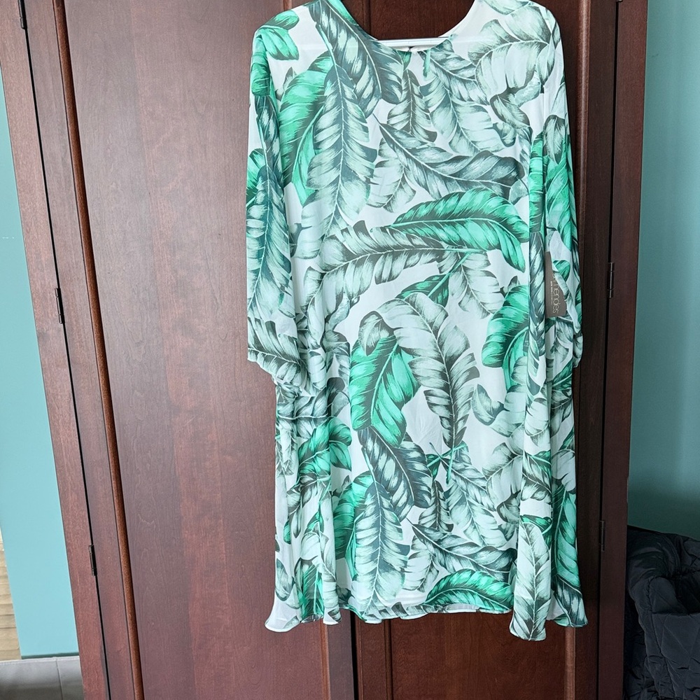 New York & Company Tropical Green Long Sleeve Dress